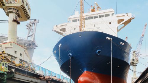 Teaserbild von dem Artikel: Schiffsautomation. Die Schiffbauindustrie wird in den kommenden Jahren einen Strukturwandel erleben. Die ifm unterstützt Sie über verschiedene Anwendungen hinweg.