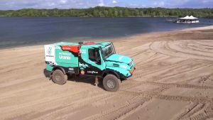 The Dakar Rally team de Rooy relies on ifm as a partner